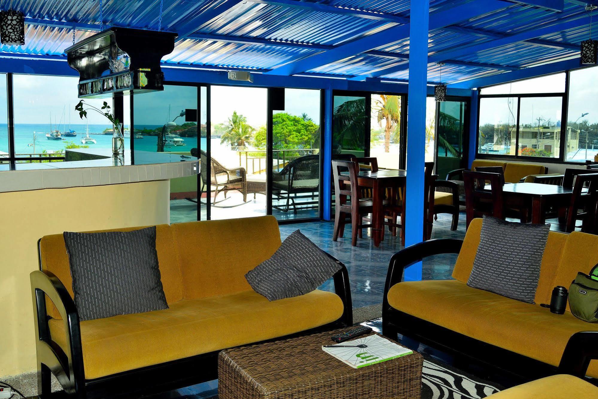 Hostal Cormorant Flightless Puerto Ayora (Galapagos Islands) Exteriör bild